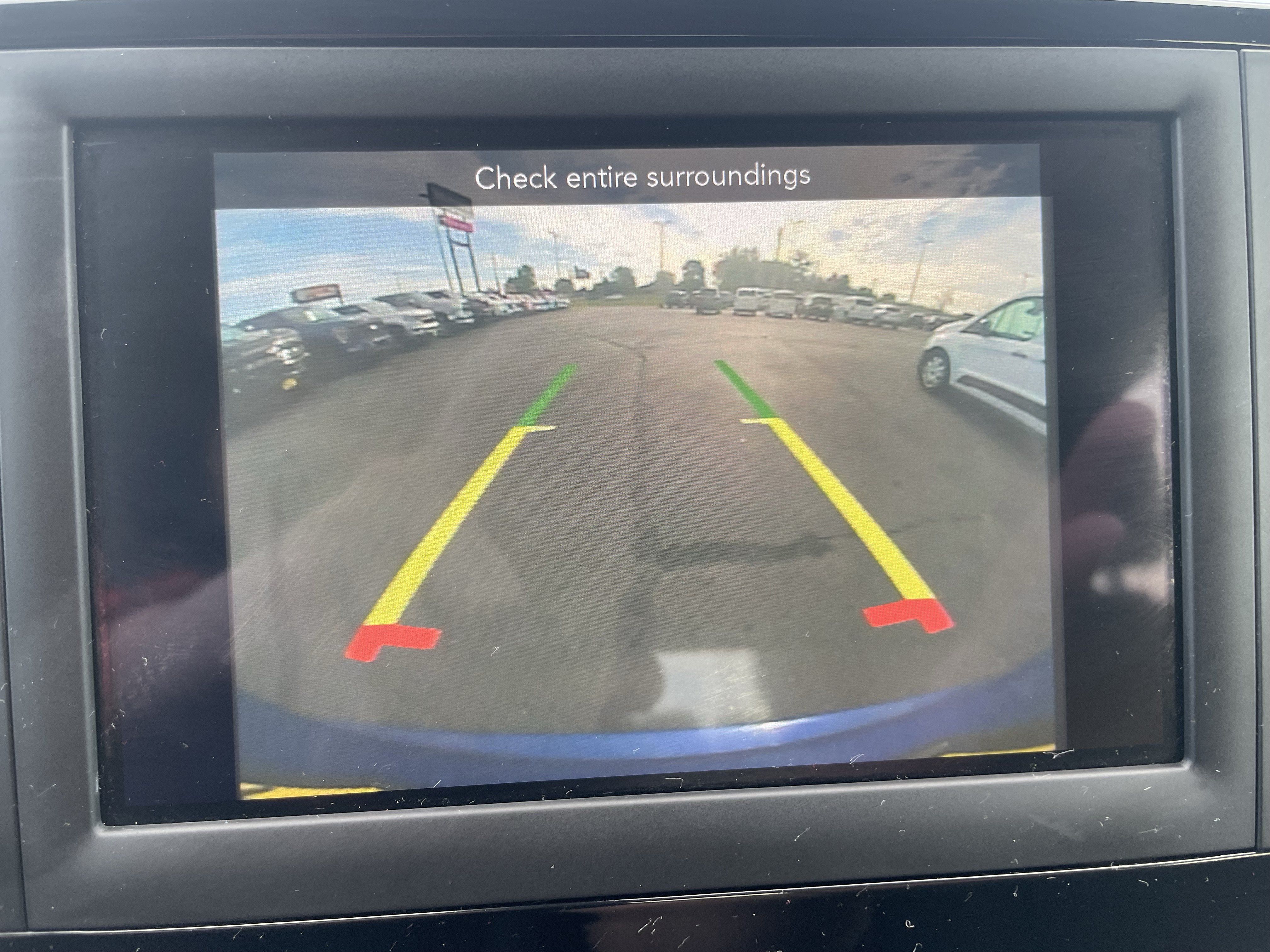 Used 2018 Chrysler Pacifica Touring Plus w/ Tire & Wheel Group FWD image 22