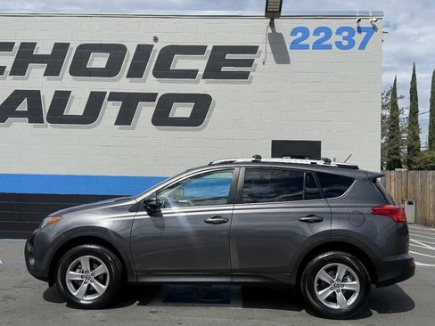 Used 2015 Toyota RAV4 XLE FWD image 22