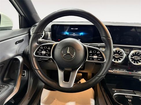 Used 2022 Mercedes-Benz A 220 4MATIC image 12