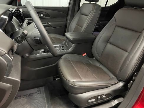 Used 2023 Chevrolet Traverse High Country image 16