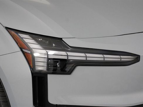 New 2026 Volvo EX30 Plus image 13