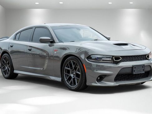 Used 2019 Dodge Charger Scat Pack w/ Plus Group RWD image 5