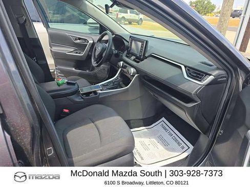 Used 2021 Toyota RAV4 XLE w/ Convenience Package AWD/4WD image 2