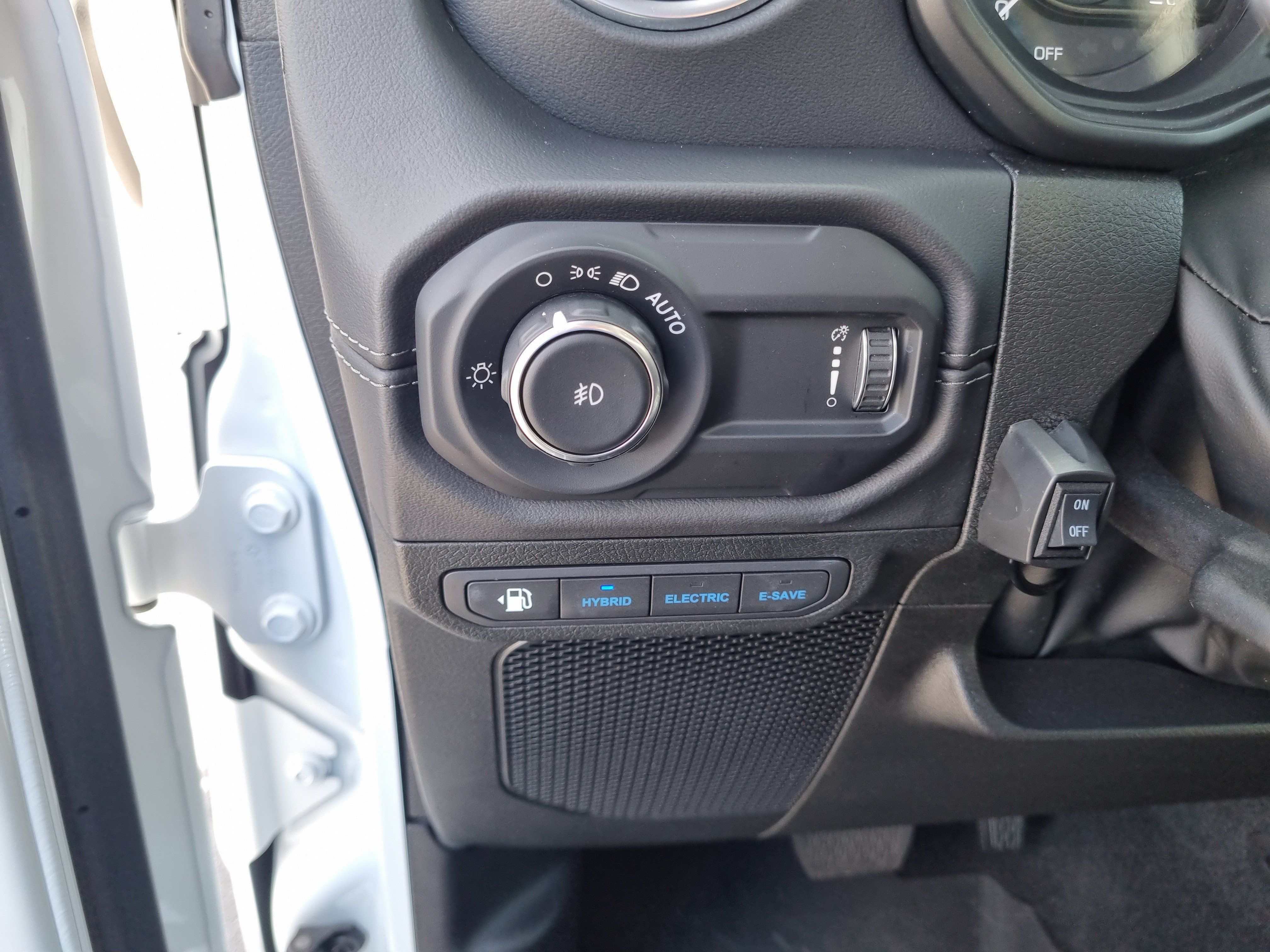 Used 2024 Jeep Wrangler High Altitude AWD/4WD image 21