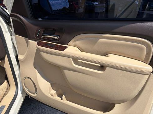 Used 2013 GMC Yukon Denali AWD/4WD image 18