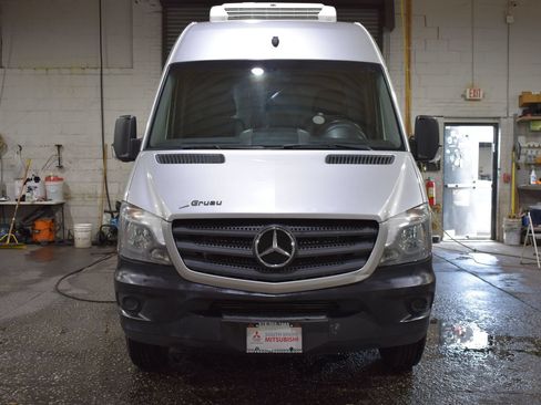 Used 2017 Mercedes-Benz Sprinter 3500 image 6