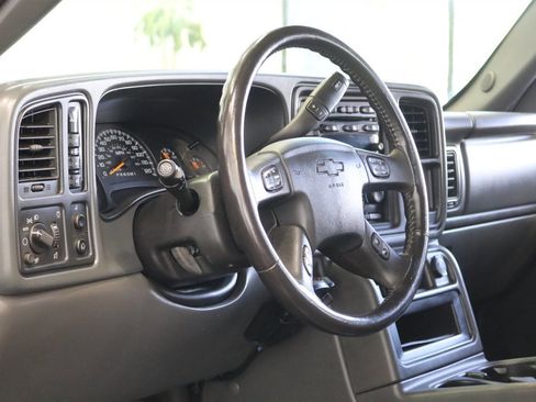 Used 2006 Chevrolet Silverado 3500 LT w/ Heavy-Duty Power Package AWD/4WD image 80