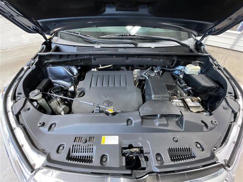 Used 2015 Toyota Highlander XLE image 33