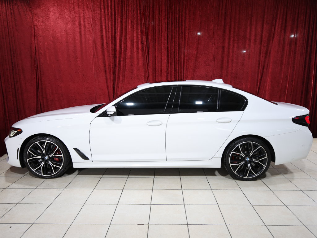 Used 2022 BMW 540i w/ M Sport Package RWD image 4