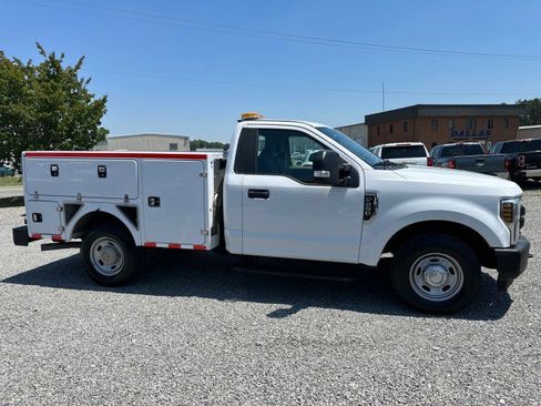 Used 2018 Ford F250 XL w/ Power Equipment Group RWD image 8