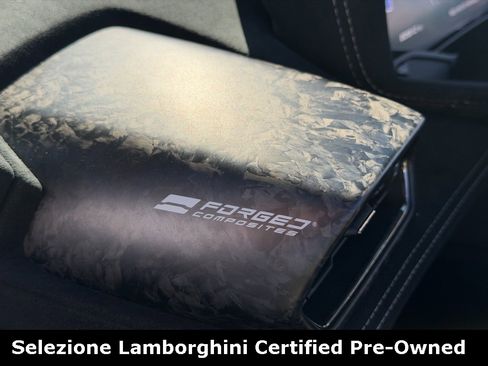 Used 2018 Lamborghini Huracan Performante image 44