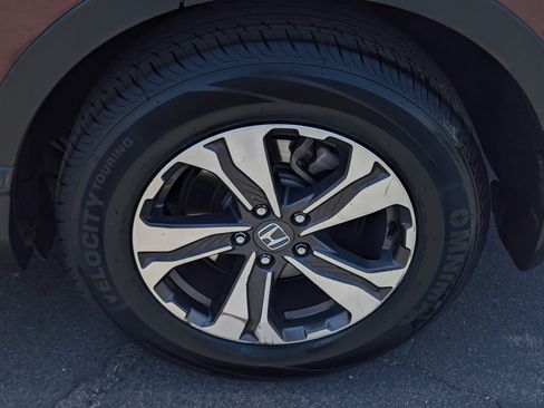 Used 2017 Honda CR-V LX image 7