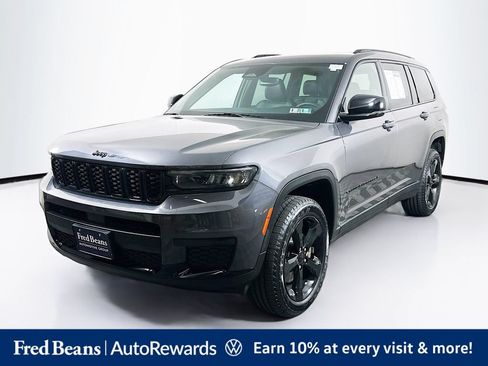 Used 2023 Jeep Grand Cherokee L Laredo AWD/4WD image 3