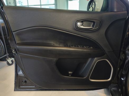 Used 2021 Jeep Compass Latitude image 17