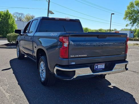 Used 2021 Chevrolet Silverado 1500 LT AWD/4WD image 9