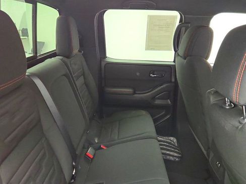 Used 2025 Nissan Frontier PRO-4X image 21