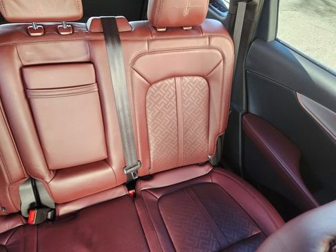 Certified 2020 Lincoln Nautilus Black Label image 18