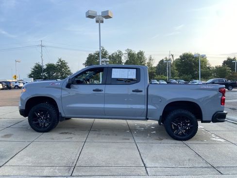 Used 2025 Chevrolet Silverado 1500 Custom Trail Boss AWD/4WD image 7