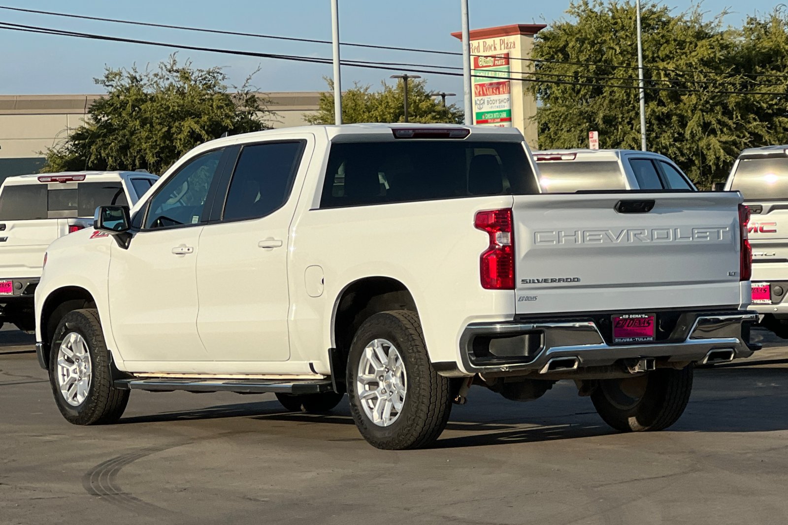 Used 2025 Chevrolet Silverado 1500 LT AWD/4WD image 7