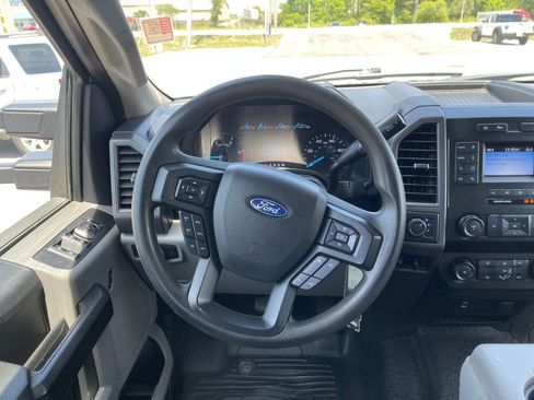 Used 2020 Ford F550 4x4 Crew Cab Super Duty w/ Power Equipment Group image 16