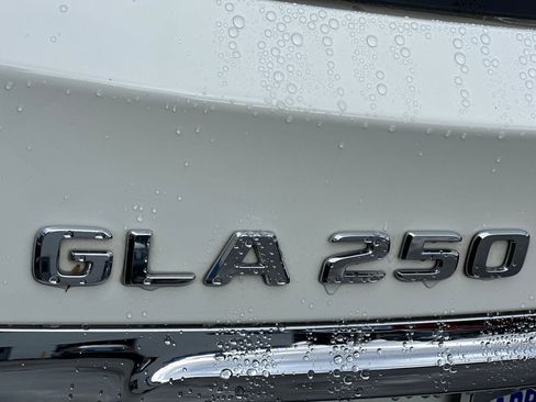 Used 2017 Mercedes-Benz GLA 250 4MATIC image 35