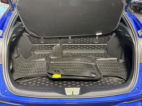 Used 2022 Toyota C-HR XLE image 32