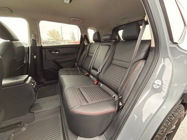 Used 2026 Nissan Rogue SV AWD/4WD image 38