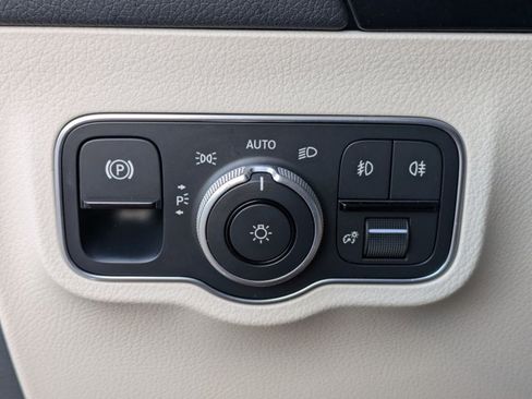 Certified 2021 Mercedes-Benz GLA 250 image 14