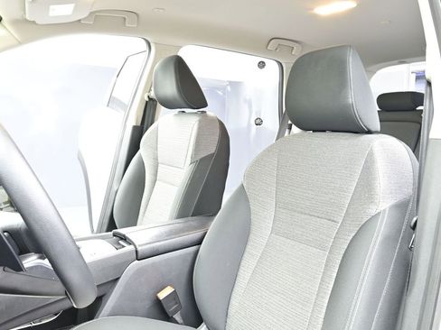 Used 2023 Nissan Rogue SV image 16