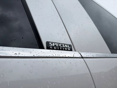 Used 2019 Ford Expedition Limited w/ Special Edition Package AWD/4WD image 33