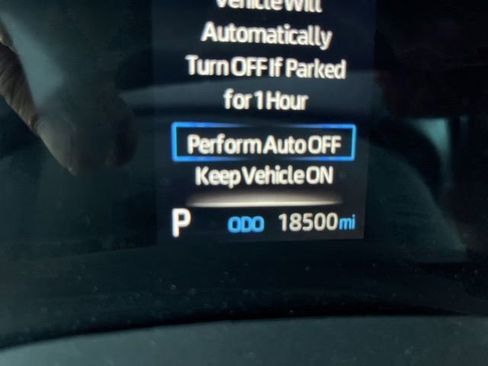 Used 2024 Toyota Sienna LE w/ LE Plus Package image 16