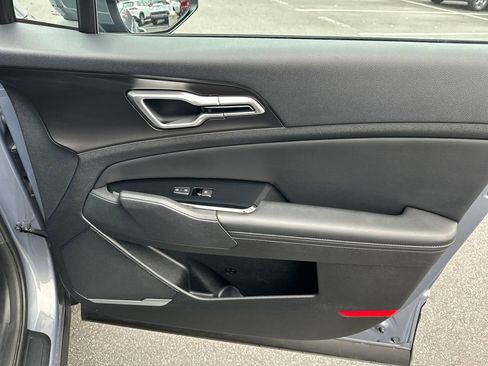 Used 2023 Kia Sportage EX image 16