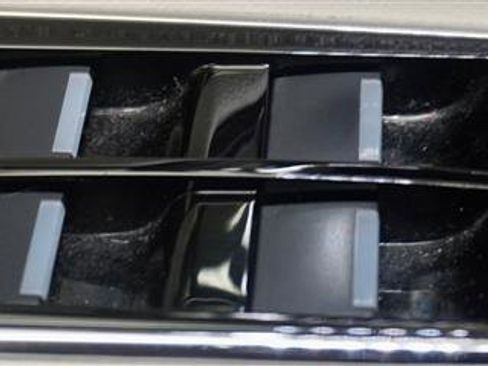 Used 2016 Jaguar XJ L Portfolio image 44