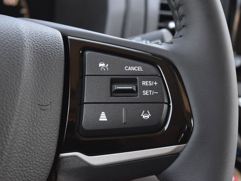 New 2026 Honda Odyssey Touring image 6