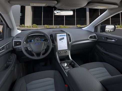 New 2024 Ford Edge SE image 9
