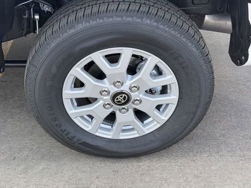 Used 2026 Toyota Tacoma SR5 image 7