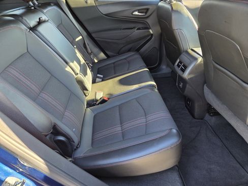 Used 2022 Chevrolet Equinox RS w/ Infotainment Package image 14