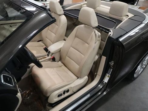 Used 2012 Volkswagen Eos Executive image 18