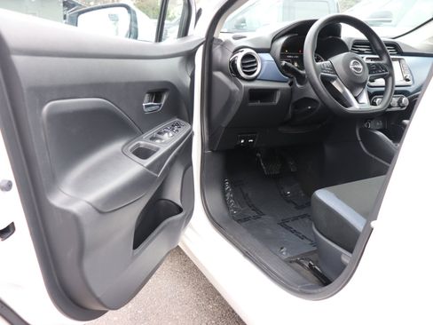 Used 2024 Nissan Versa SV image 10