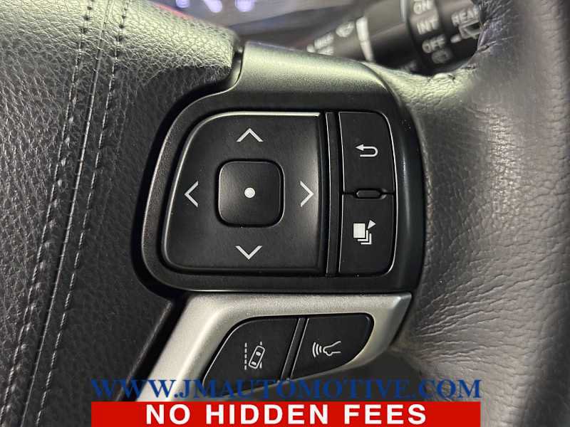 Used 2019 Toyota Sienna XLE w/ Carpet Mat Package AWD/4WD image 43