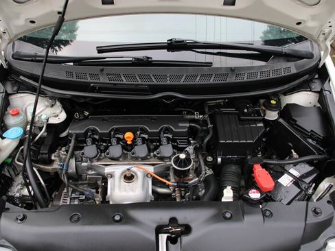 Used 2010 Honda Civic LX image 17