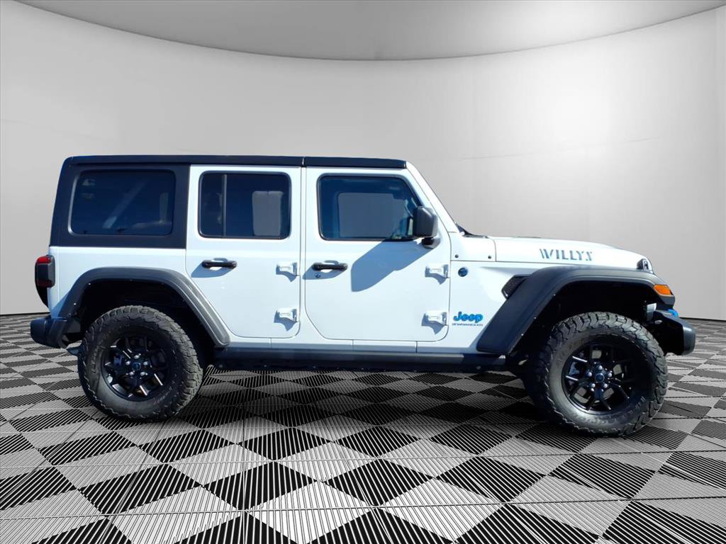 Used 2024 Jeep Wrangler Unlimited AWD/4WD image 31