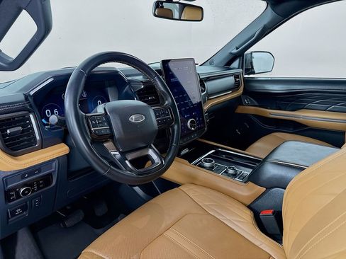 Used 2023 Ford Expedition Max Platinum image 9