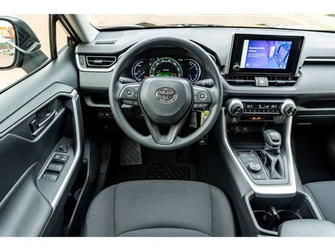 New 2025 Toyota RAV4 LE image 18