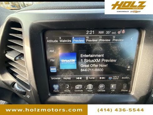 Used 2018 Jeep Cherokee Limited image 13