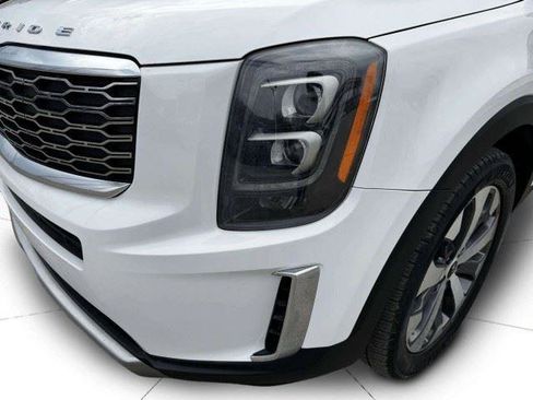 Used 2021 Kia Telluride EX w/ EX Premium Package FWD image 12