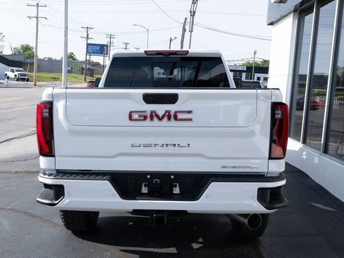 New 2026 GMC Sierra 2500 Denali w/ Technology Package AWD/4WD image 10