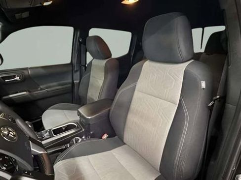 Used 2023 Toyota Tacoma TRD Sport image 22