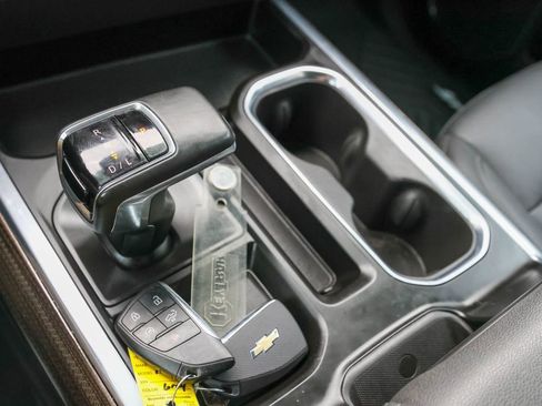 Used 2024 Chevrolet Silverado 1500 LT Trail Boss w/ Convenience Package II AWD/4WD image 24