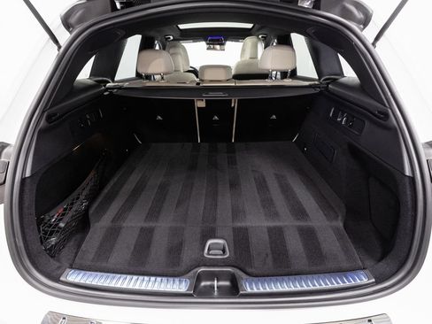 Used 2026 Mercedes-Benz GLC 350e 4MATIC image 32